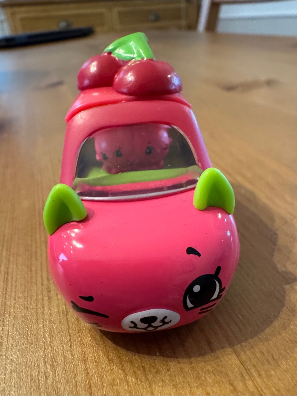 Shopkins Cutie Cars Lot with Carrying Case - Picture 14 of 15